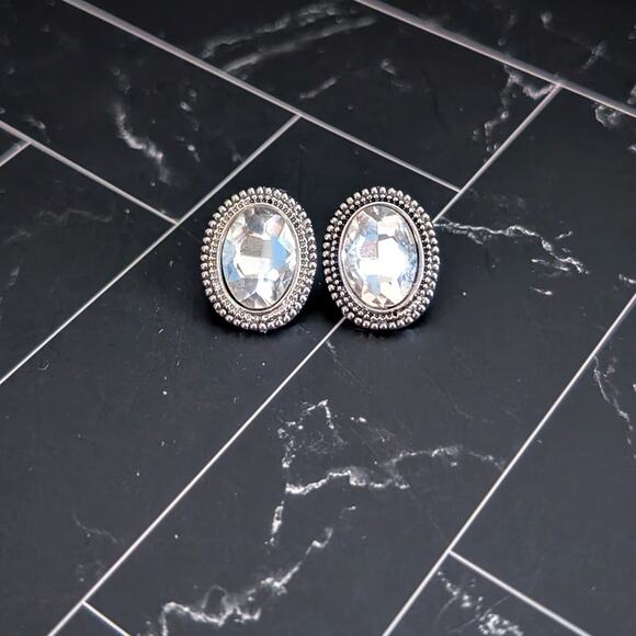 Vintage Jewelry - Vintage Stud Earrings Clear Gem Oval with Silver Tone Halo